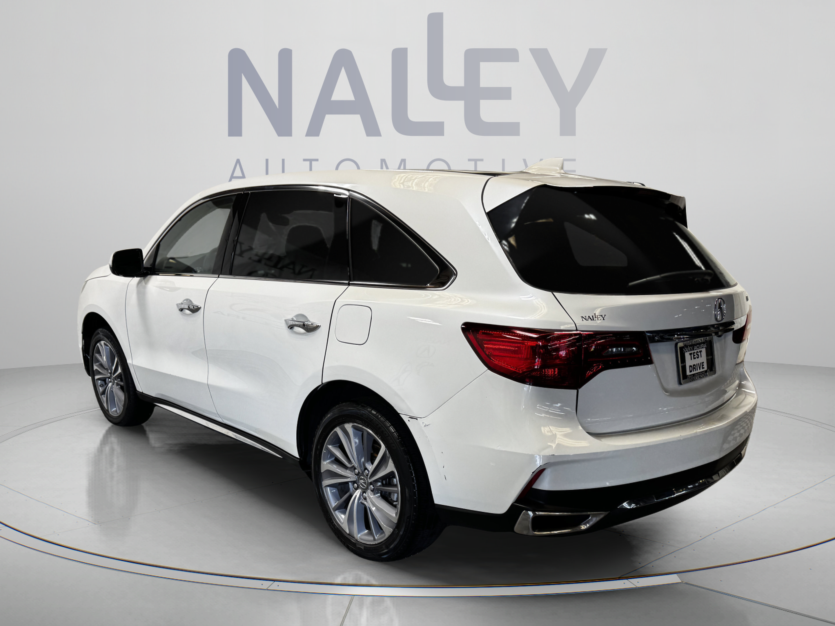 Certified 2018 Acura MDX w/ Technology Package FWD image 3