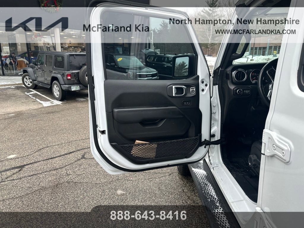 Used 2021 Jeep Wrangler Unlimited Sahara image 12