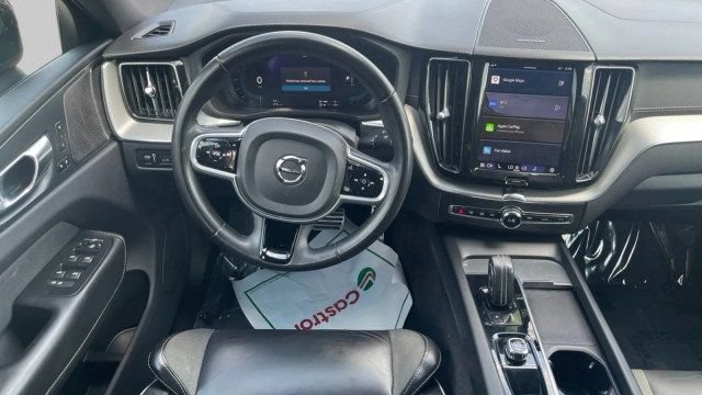 Used 2022 Volvo XC60 T8 R-Design w/ Advanced Package AWD/4WD image 16