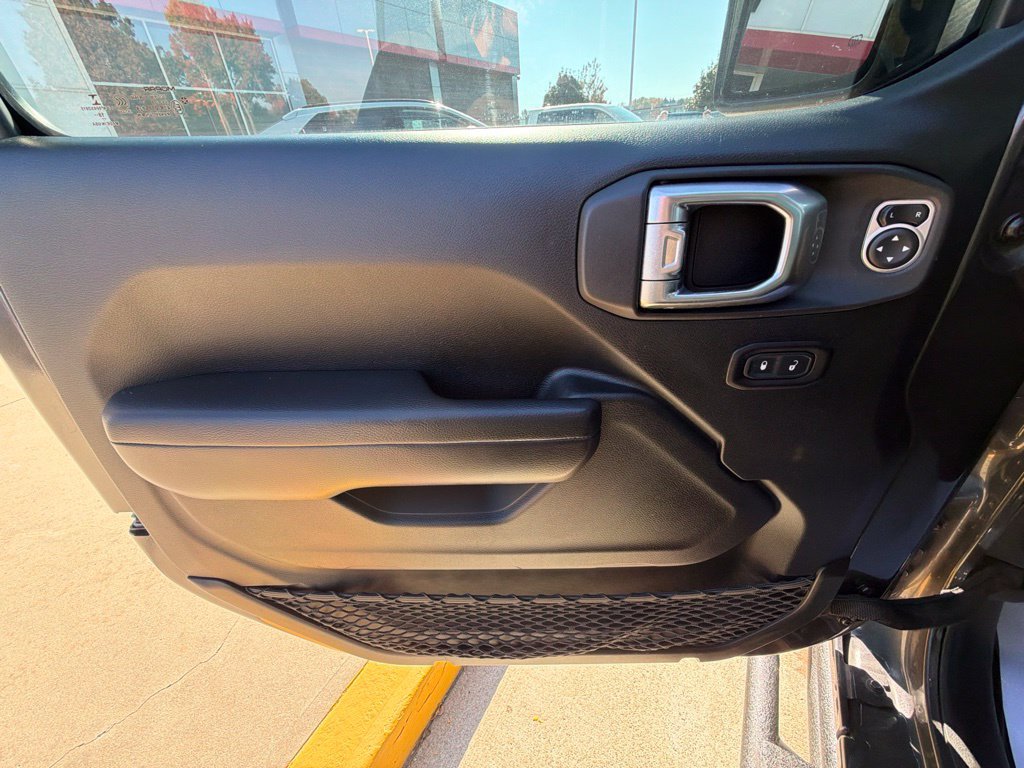 Used 2019 Jeep Wrangler Unlimited Sport S AWD/4WD image 13