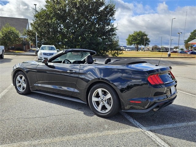 Used 2021 Ford Mustang Convertible image 6