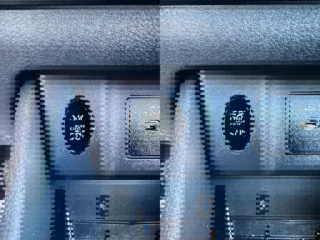 Certified 2025 Nissan Rogue SL image 16