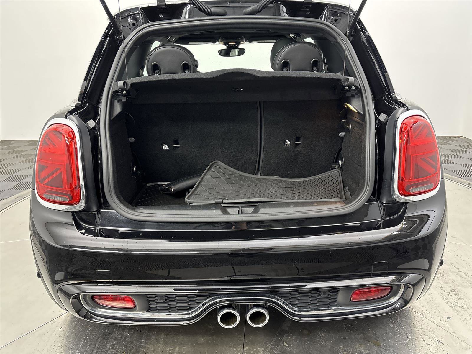 Used 2019 MINI Cooper S w/ Driver Assistance Package image 21