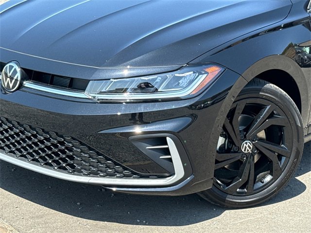 New 2025 Volkswagen Jetta SE image 8