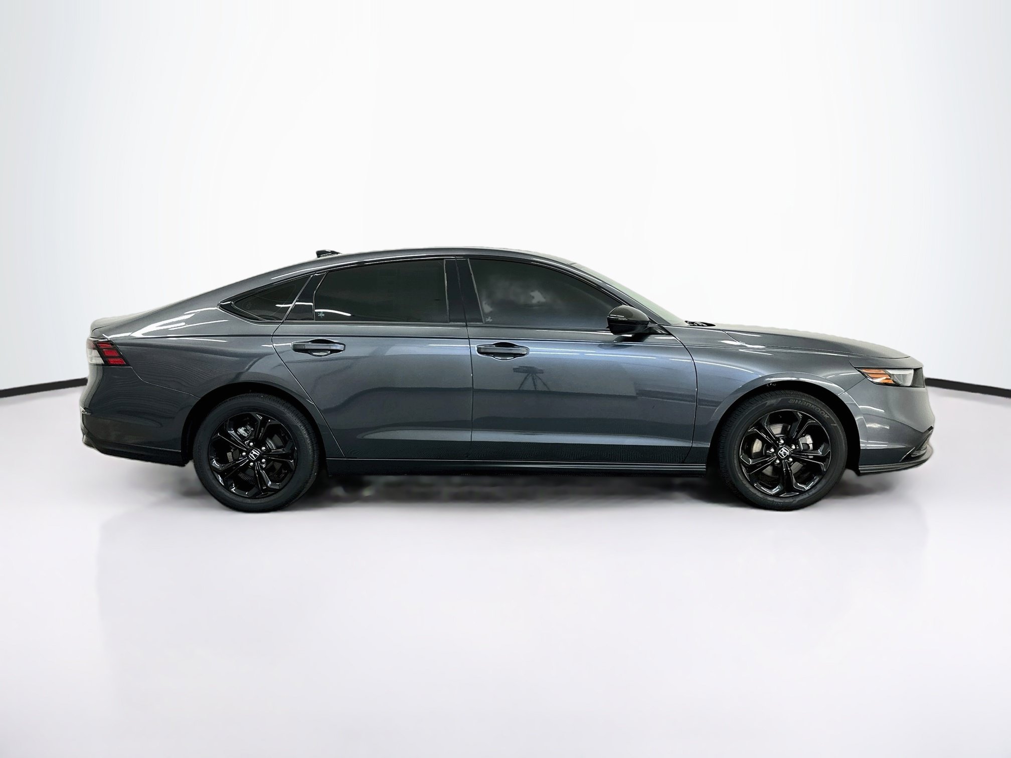 Used 2025 Honda Accord SE image 10