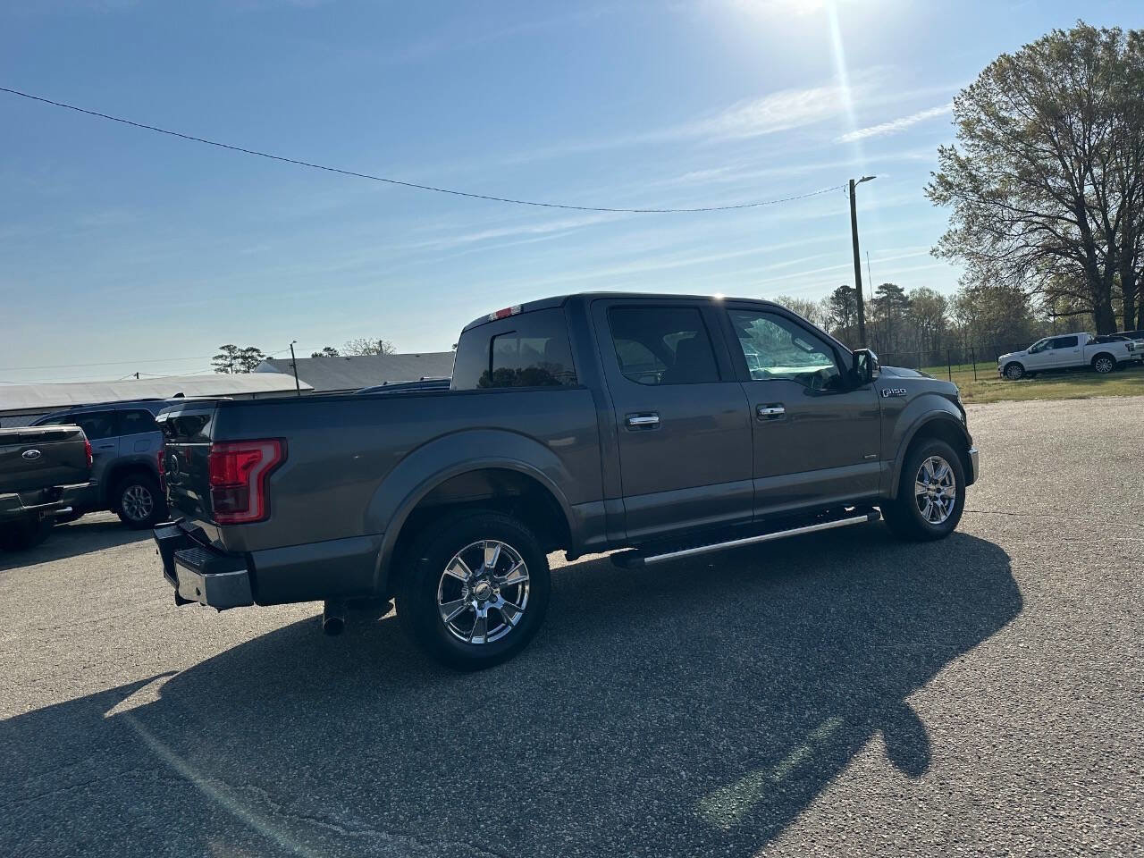 Used 2016 Ford F150 Lariat w/ Equipment Group 502A Luxury RWD image 17