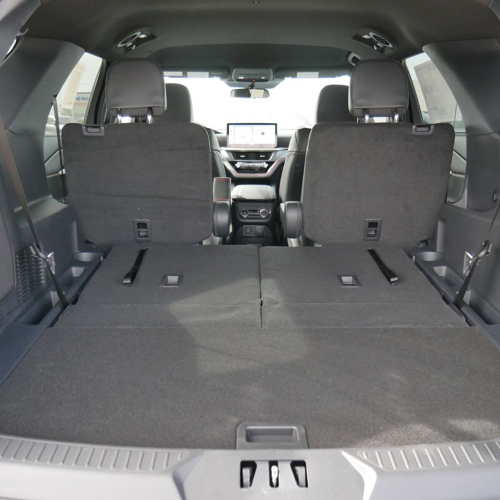 New 2026 Ford Explorer ST-Line image 20