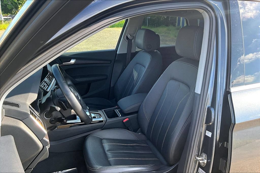 Used 2021 Audi Q5 e Premium Plus w/ Premium Plus Package AWD/4WD image 9