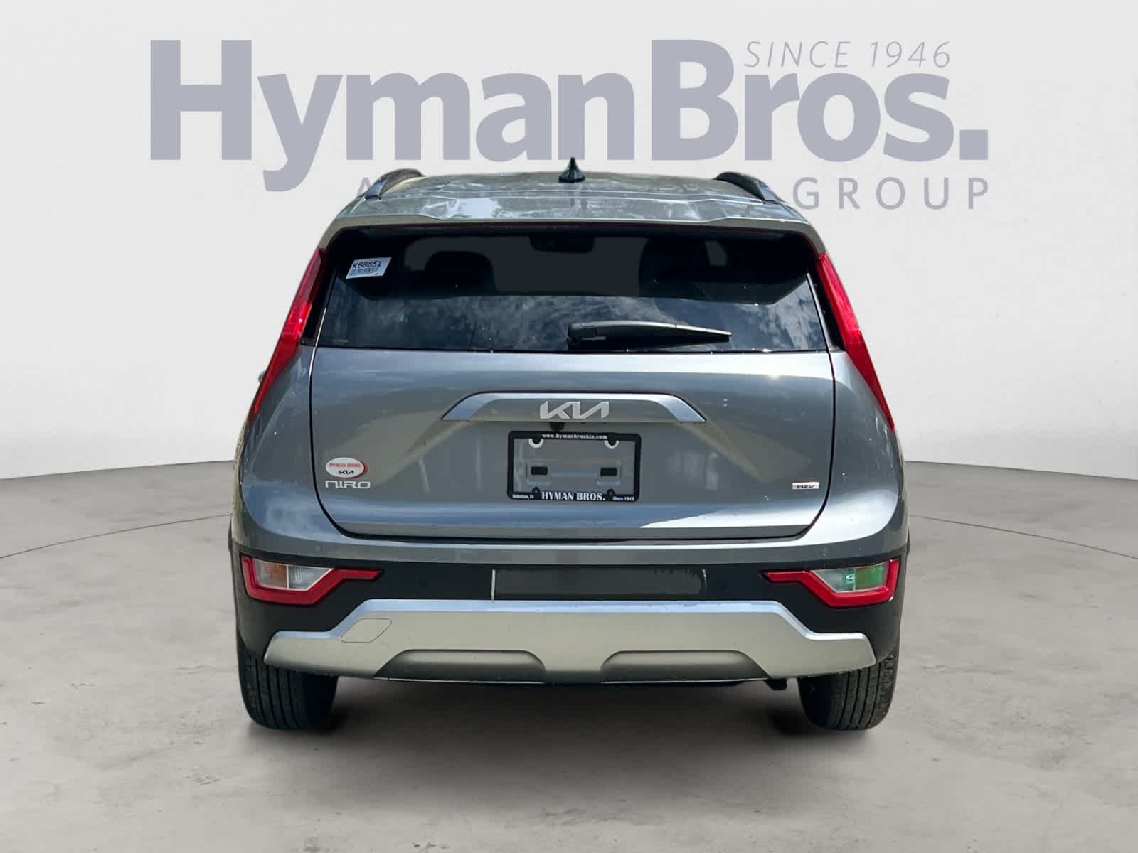 Certified 2025 Kia Niro EX FWD image 4