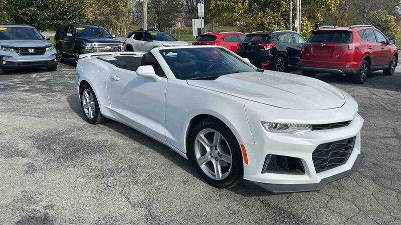 Used 2021 Chevrolet Camaro LT image 29