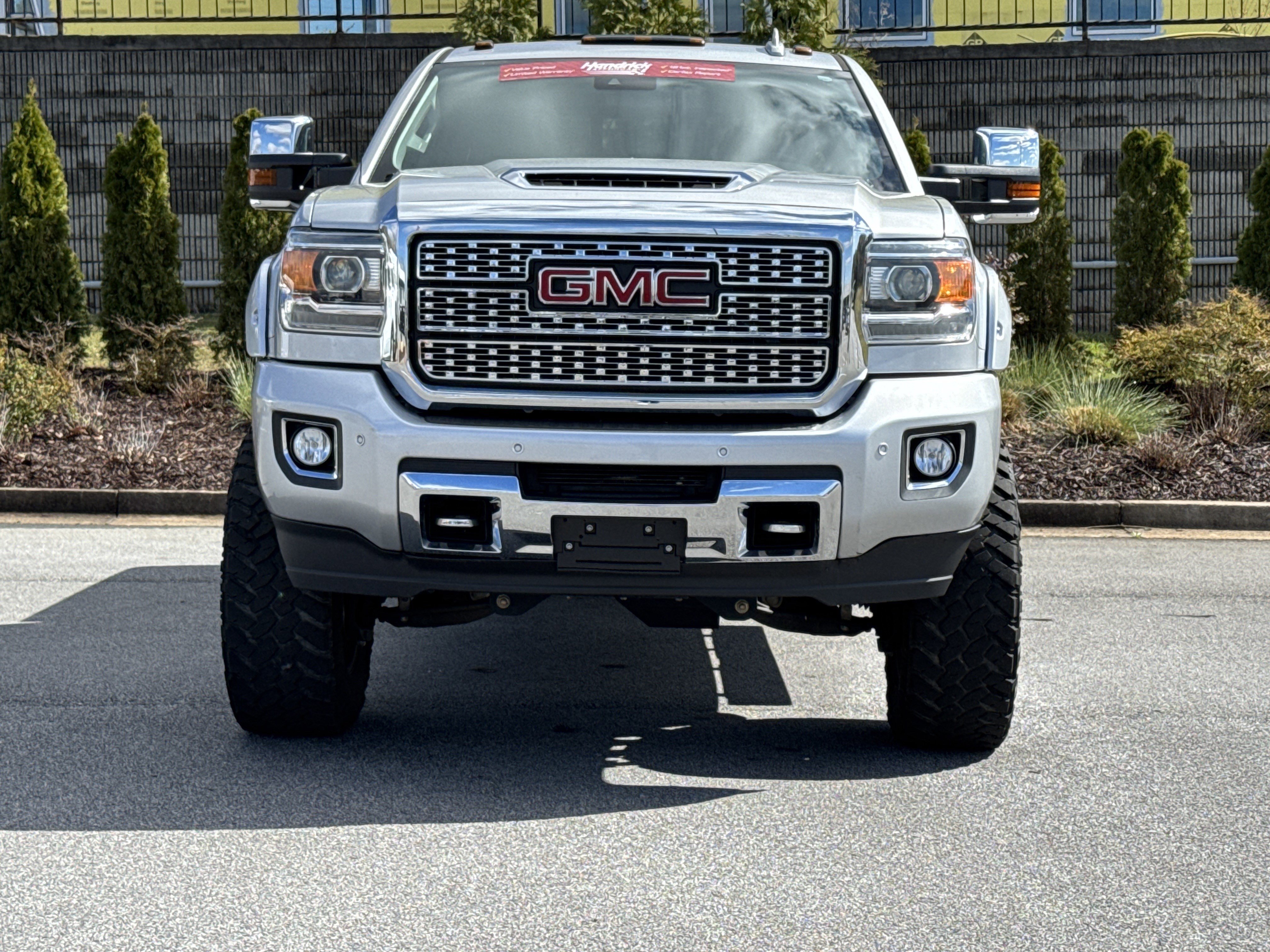 Used 2019 GMC Sierra 2500 Denali w/ Duramax Plus Package image 3