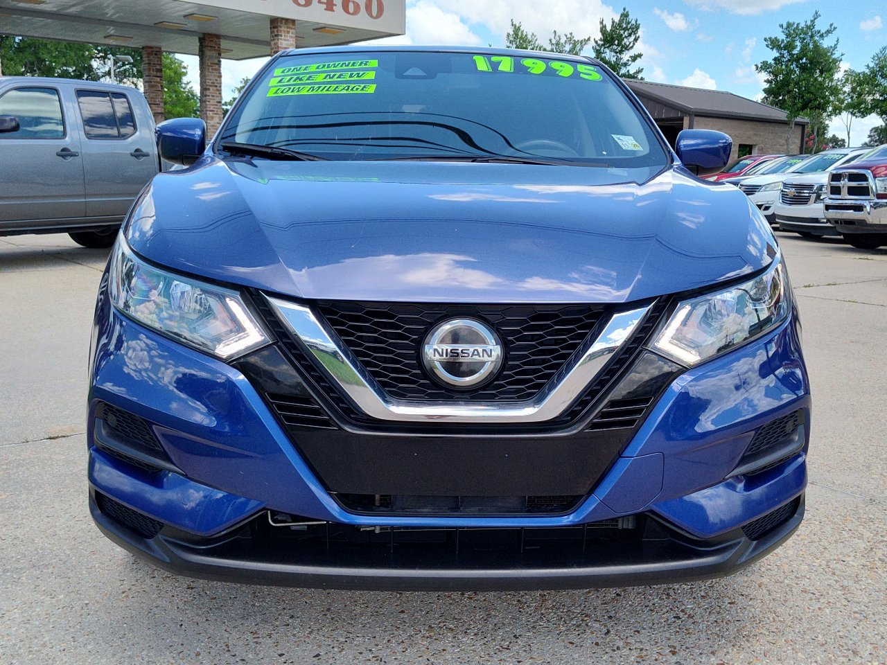 Used 2022 Nissan Rogue Sport S image 10