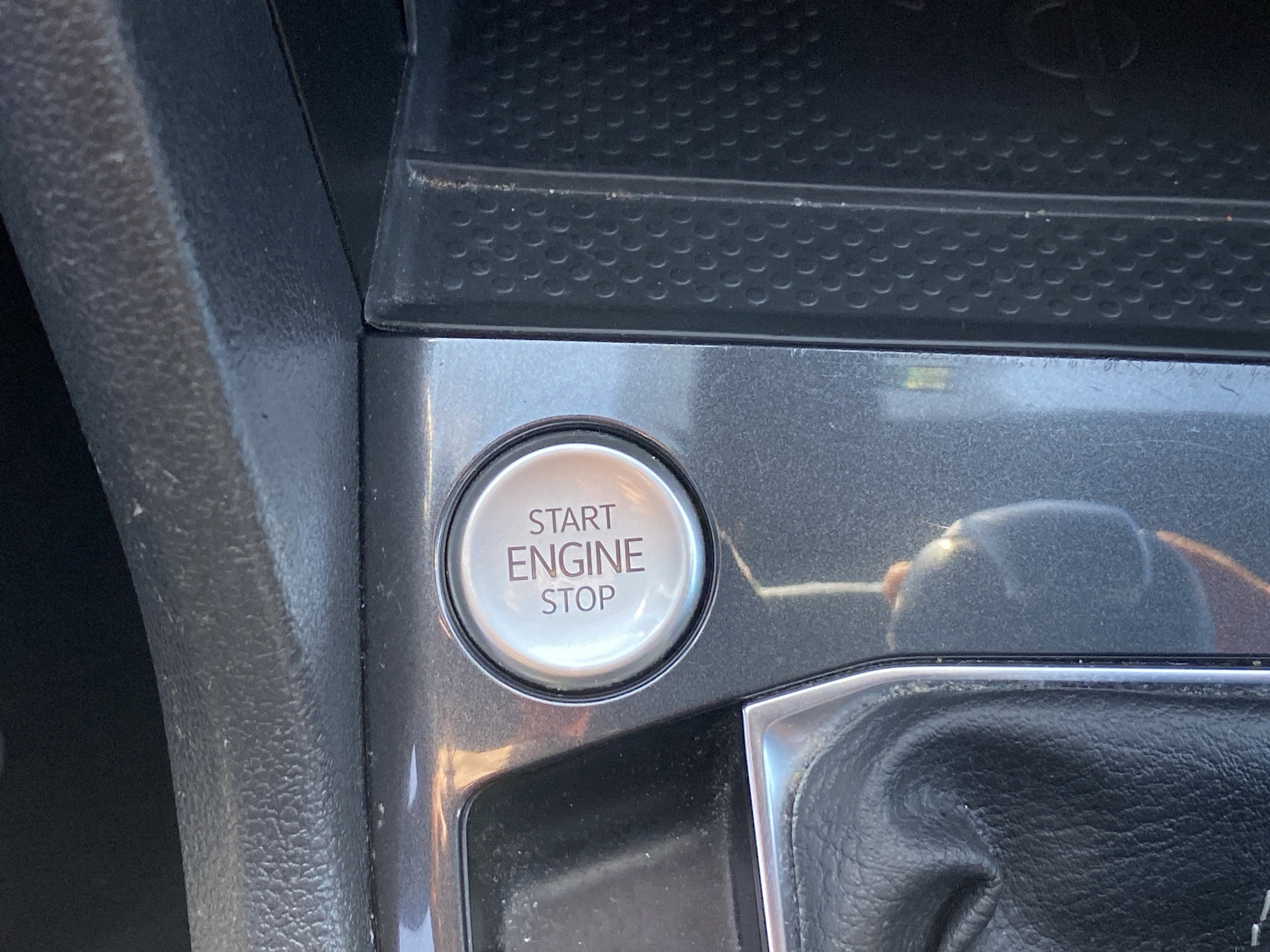 Used 2023 Volkswagen Tiguan SE R-Line FWD image 41