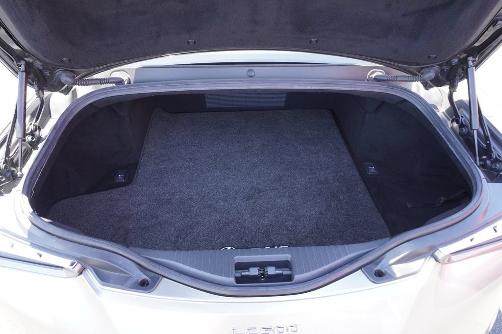 Used 2019 Lexus LC 500 Coupe w/ Performance Package RWD image 9