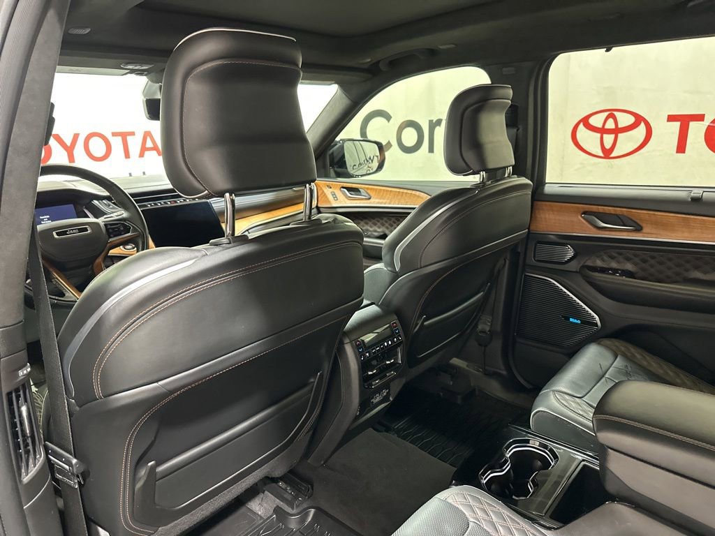 Used 2021 Jeep Grand Cherokee L Summit image 21