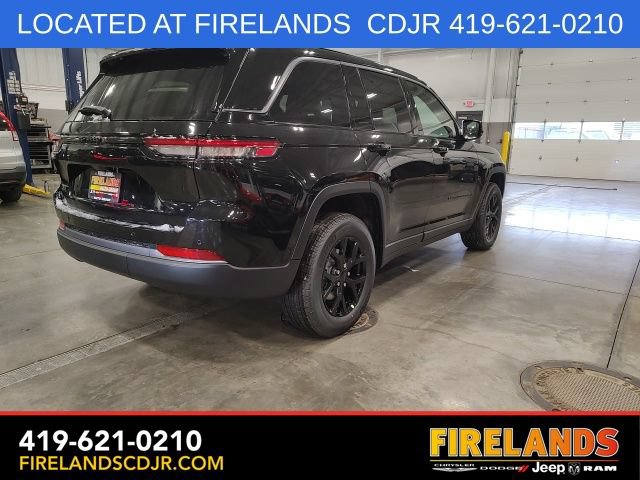 New 2026 Jeep Grand Cherokee Altitude AWD/4WD image 3
