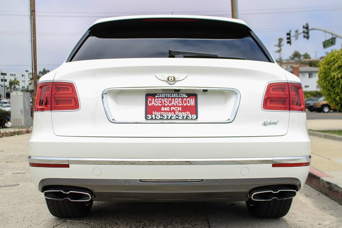 Used 2020 Bentley Bentayga Plug-In Hybrid AWD/4WD image 4
