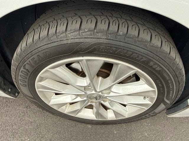 Used 2013 Lexus ES 300h w/ Luxury Pkg FWD image 6