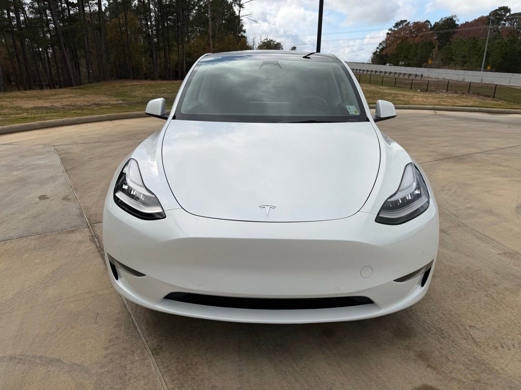 Used 2022 Tesla Model Y Long Range image 8