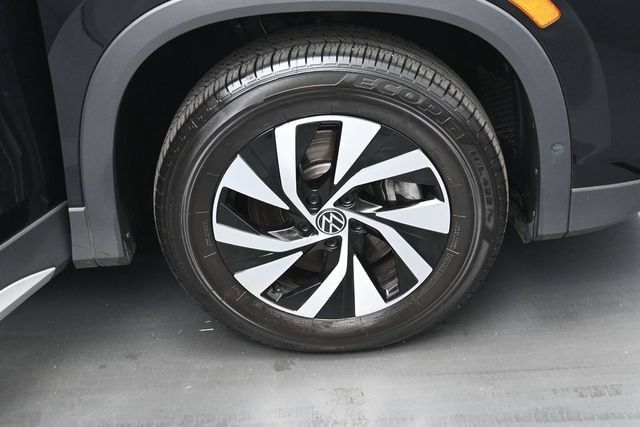Used 2025 Volkswagen Tiguan S AWD/4WD image 33
