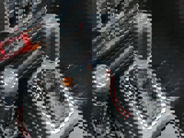 Used 2018 Jeep Wrangler Unlimited Rubicon image 32