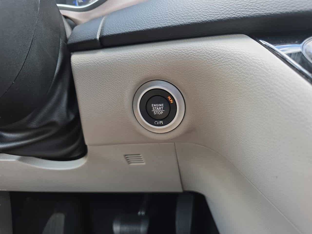 Used 2023 Chrysler Voyager LX FWD image 26