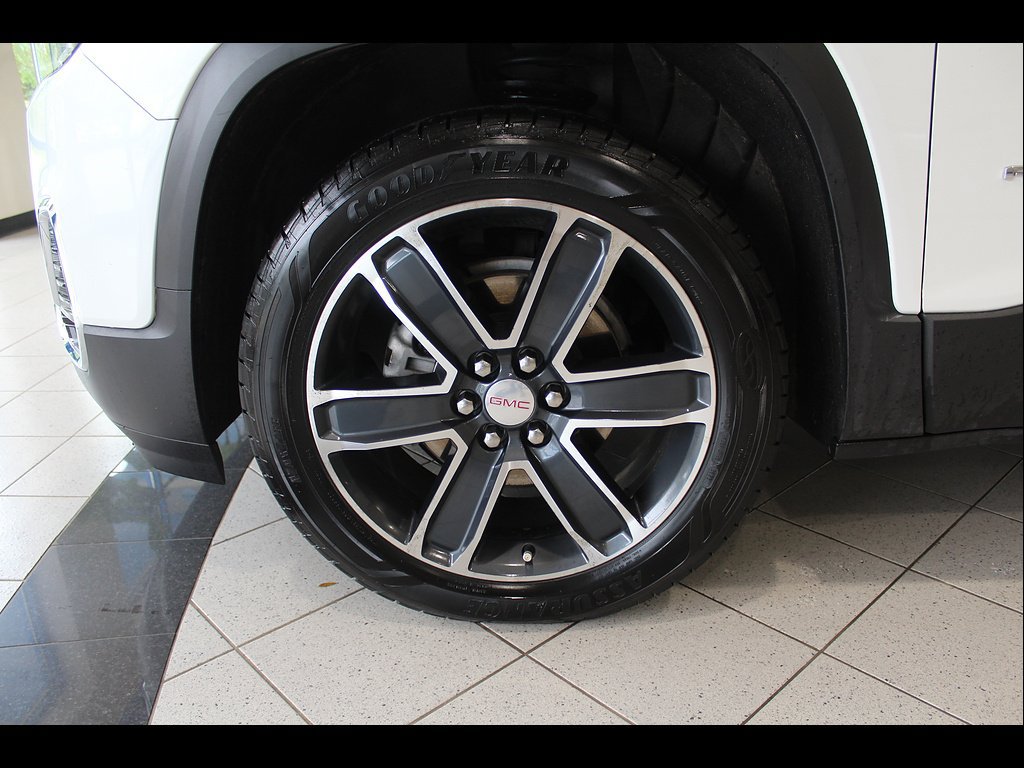 Used 2021 GMC Acadia SLT w/ Premium Package FWD image 9
