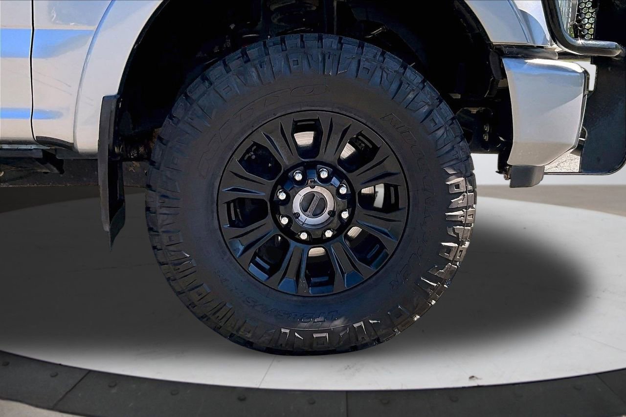 Used 2022 Ford F250 Platinum w/ Tremor Off-Road Package AWD/4WD image 33