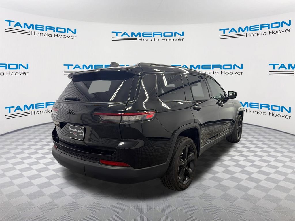 Used 2023 Jeep Grand Cherokee L Laredo RWD image 5