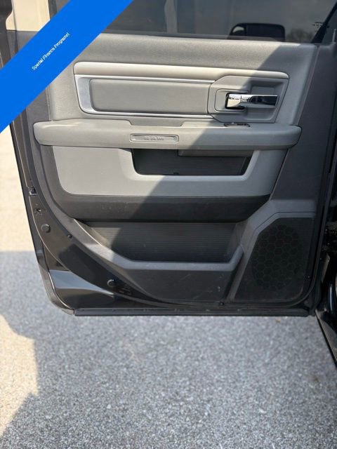 Used 2014 RAM 1500 Classic SLT AWD/4WD image 29