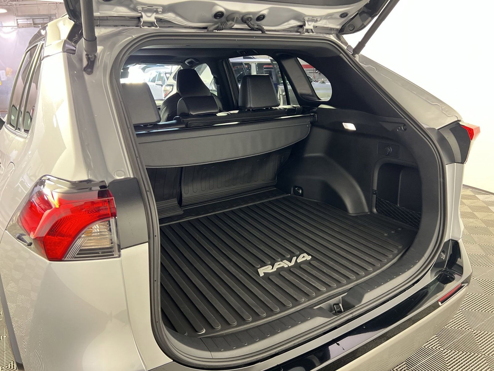 Used 2025 Toyota RAV4 XSE w/ Weather Package image 26