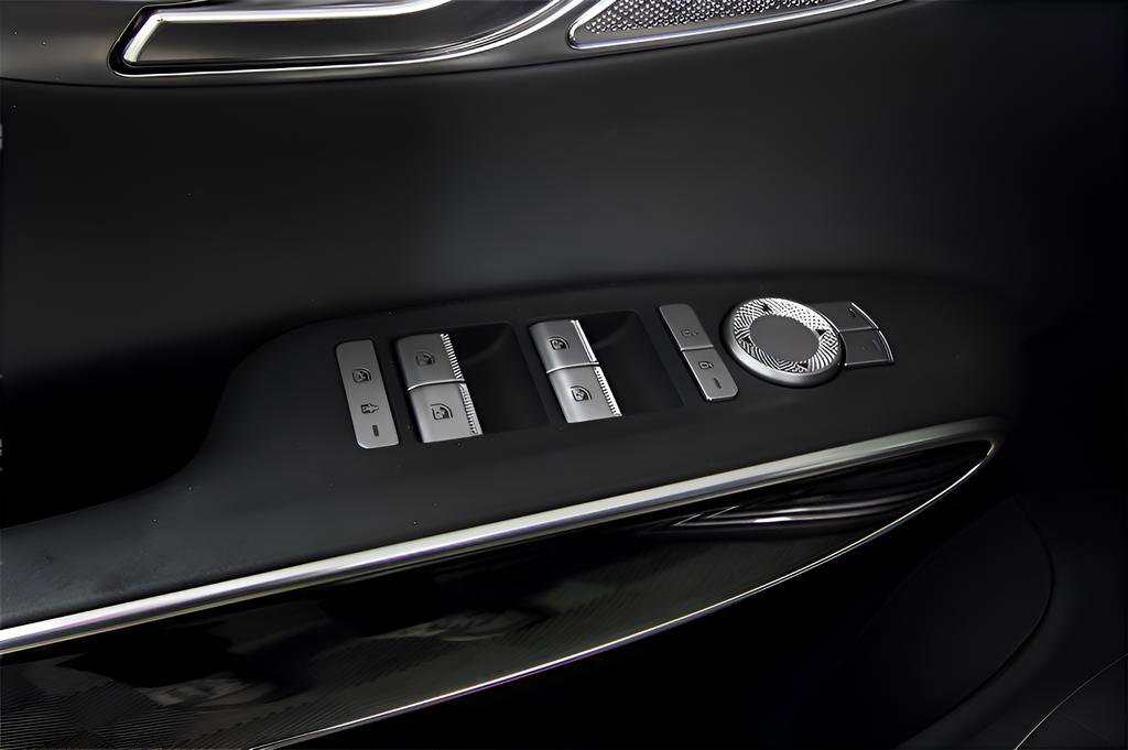 Used 2025 Genesis GV70 2.5T AWD/4WD image 22