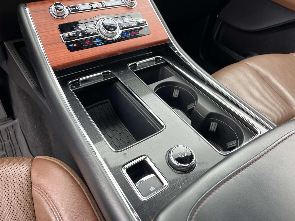 Used 2024 Lincoln Aviator Reserve w/ Equipment Group 201A AWD/4WD image 37