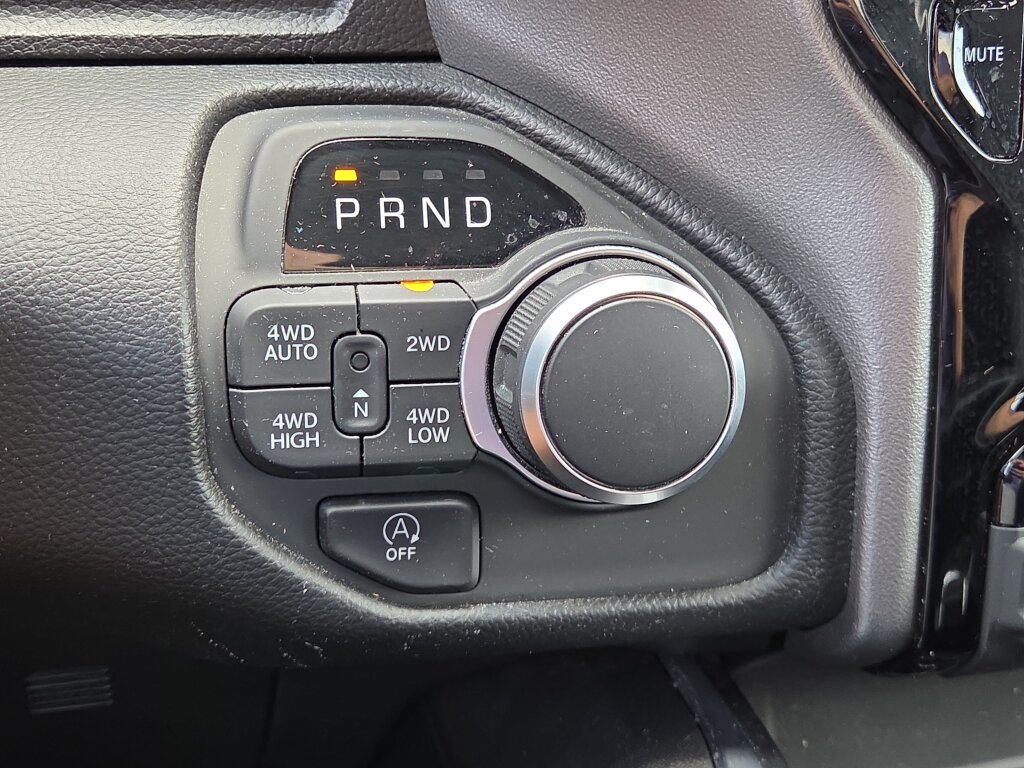 Used 2025 RAM 1500 Big Horn AWD/4WD image 25