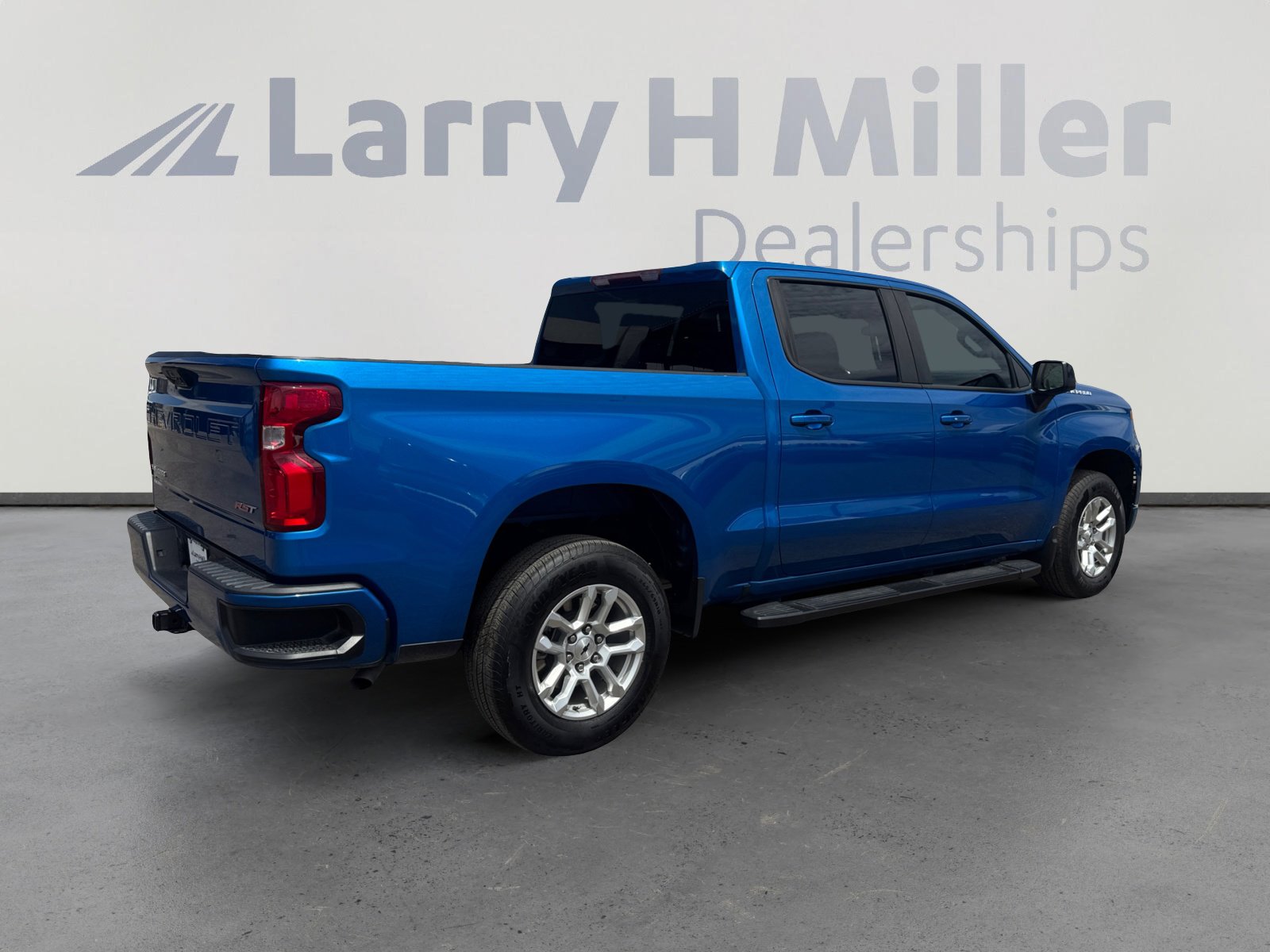 Used 2024 Chevrolet Silverado 1500 RST RWD image 5