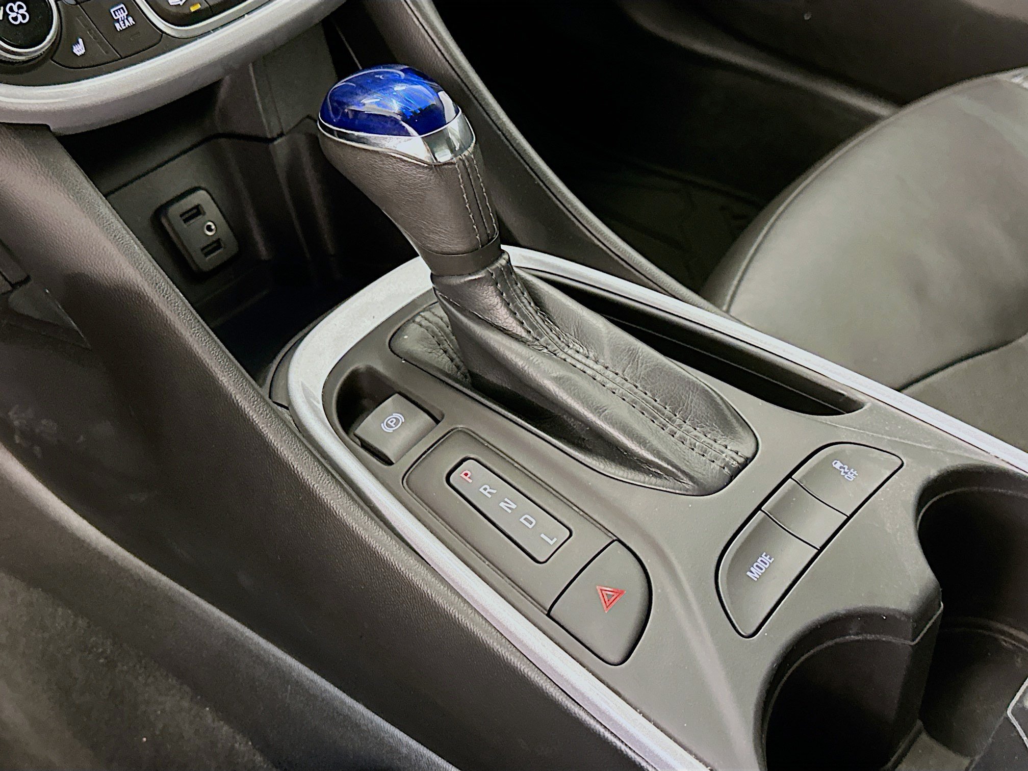 Used 2018 Chevrolet Volt LT w/ Comfort Package FWD image 25