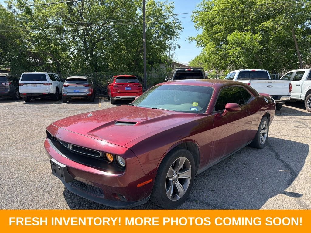 Used 2021 Dodge Challenger SXT w/ Driver Convenience Group image 3