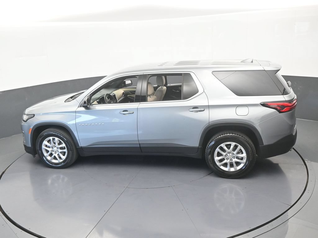Used 2023 Chevrolet Traverse LS FWD image 44