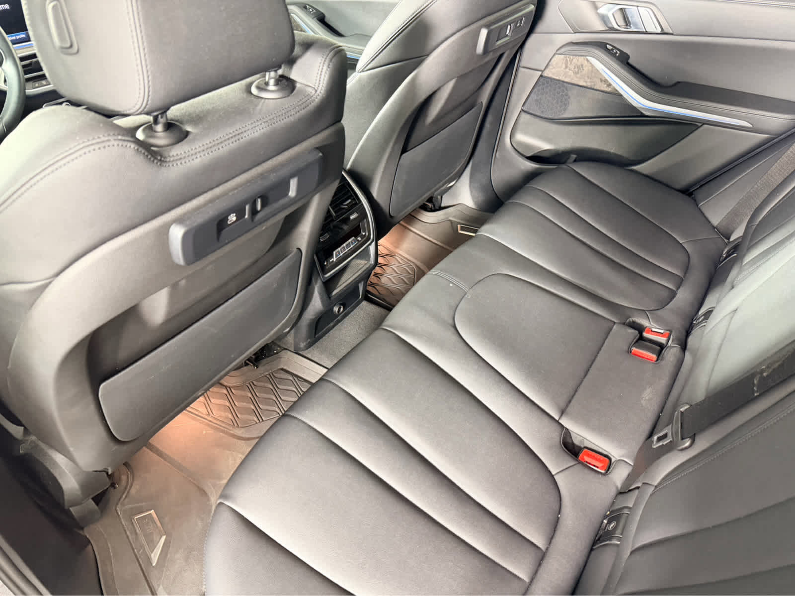 Used 2022 BMW X5 xDrive45e w/ Executive Package image 16