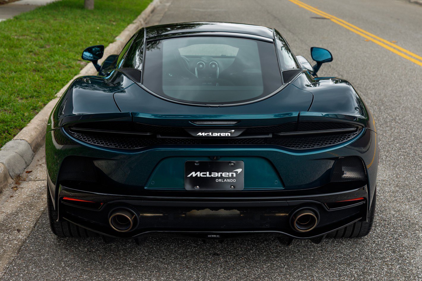 Used 2023 McLaren GT RWD image 9