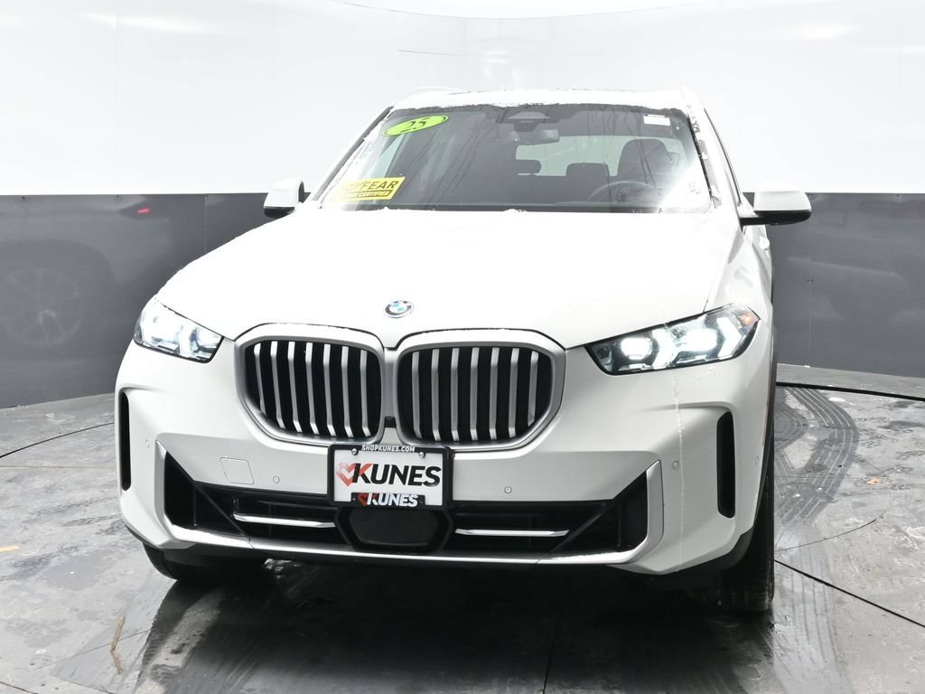 Used 2025 BMW X5 xDrive50e AWD/4WD image 5