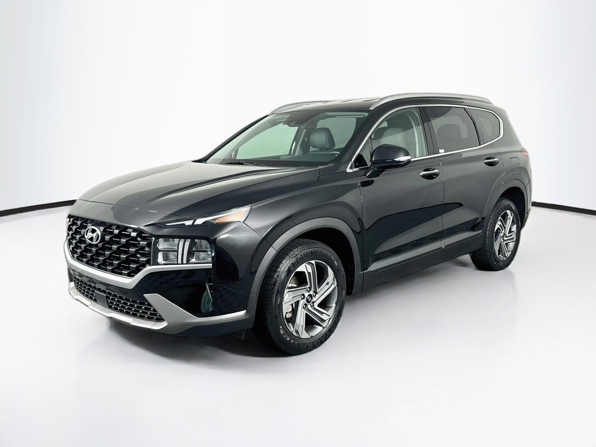 Used 2023 Hyundai Santa Fe SEL FWD image 3