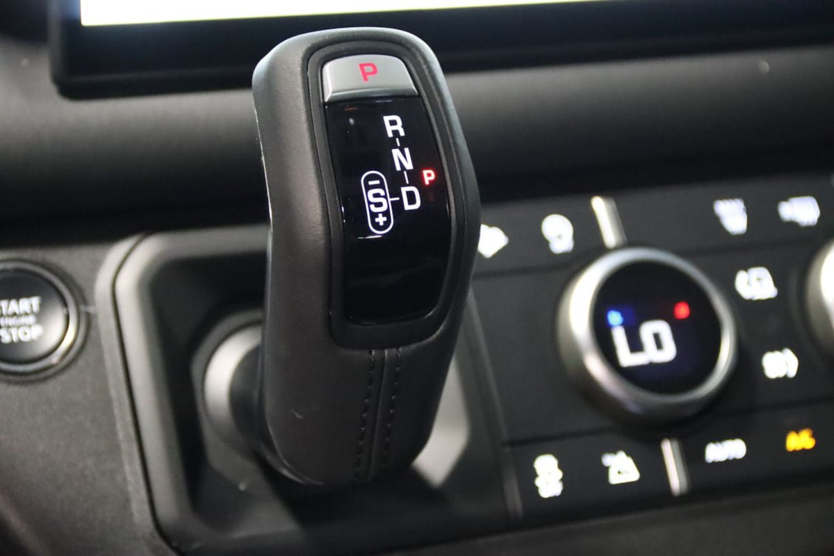 Used 2025 Land Rover Defender 110 S AWD/4WD image 48