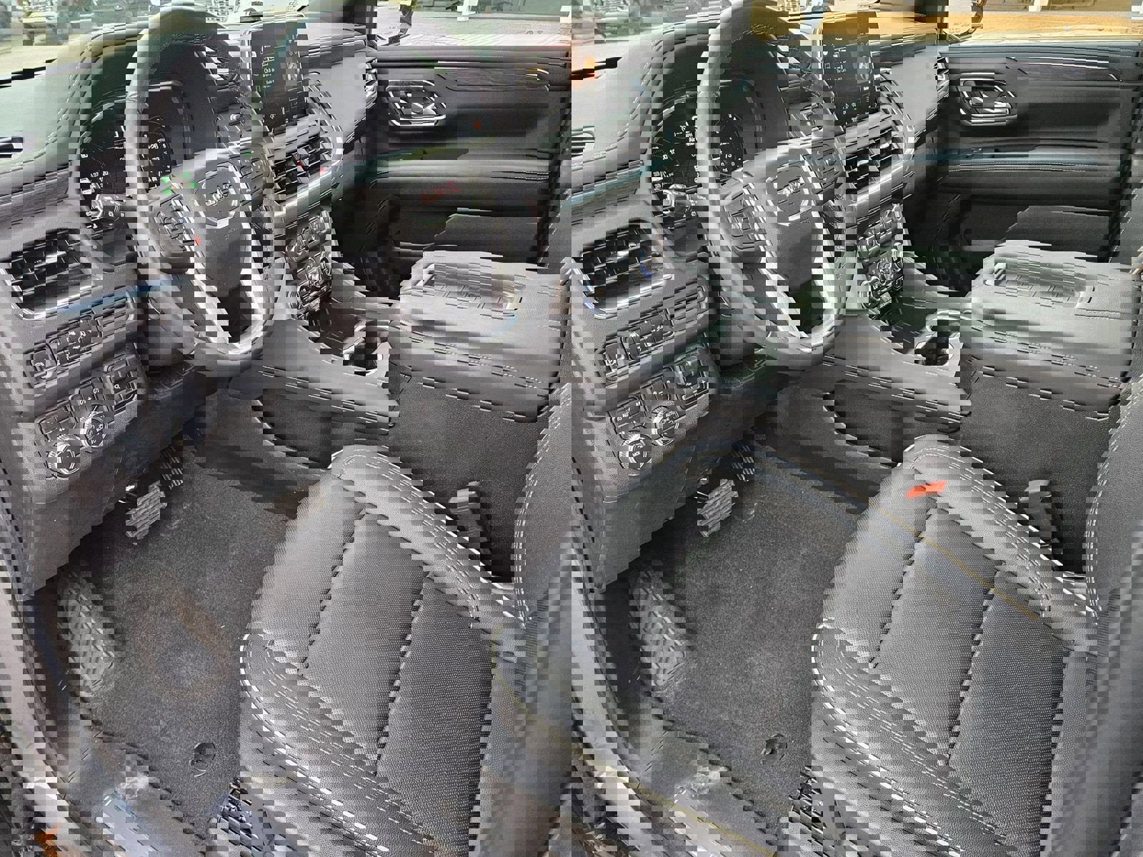 Used 2022 GMC Yukon SLT w/ SLT Luxury Package image 10