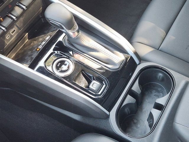 Used 2025 Chevrolet Colorado LT w/ LT Convenience Package image 22