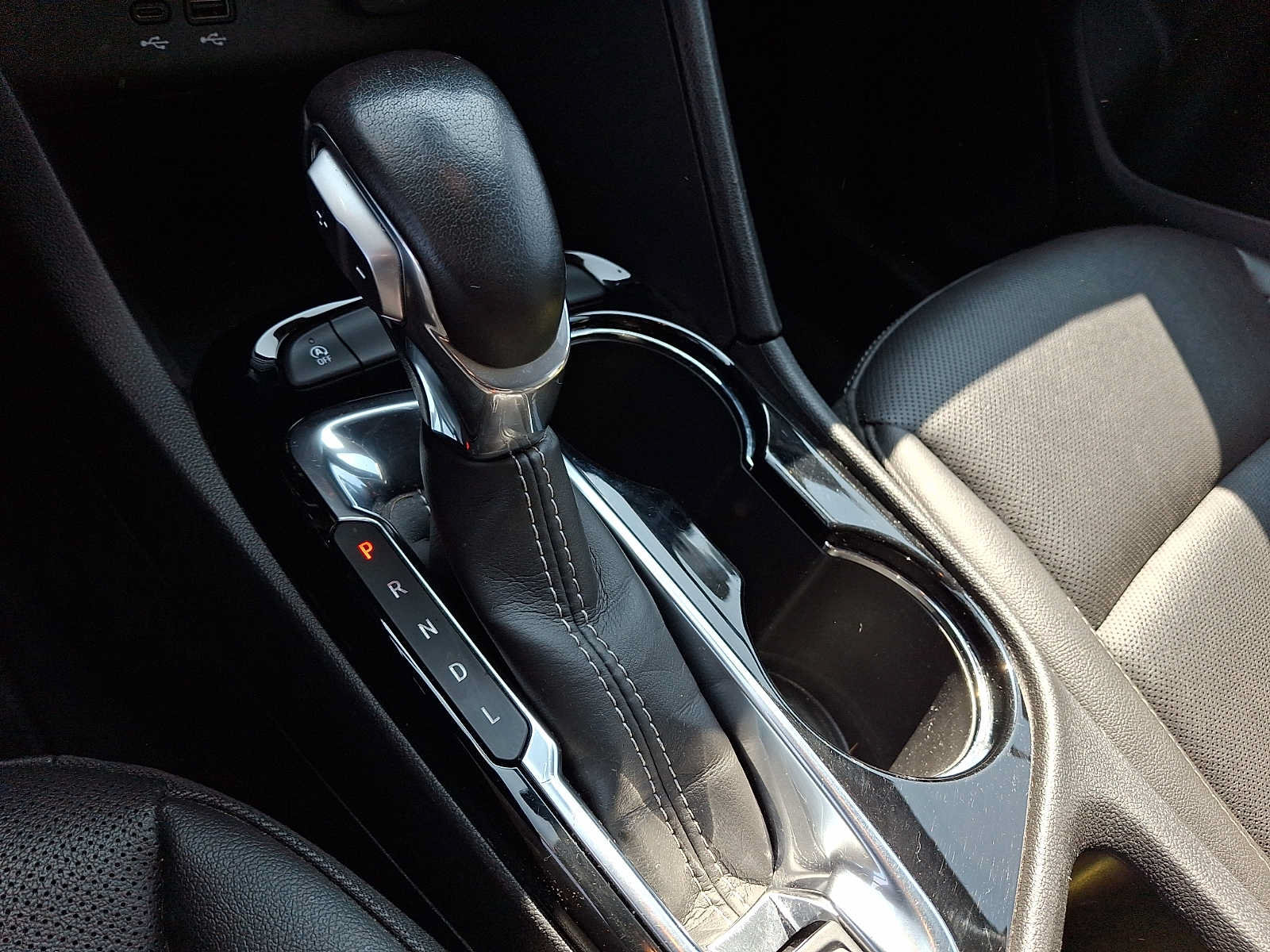 Used 2024 Buick Encore GX Sport Touring w/ Comfort Package FWD image 15