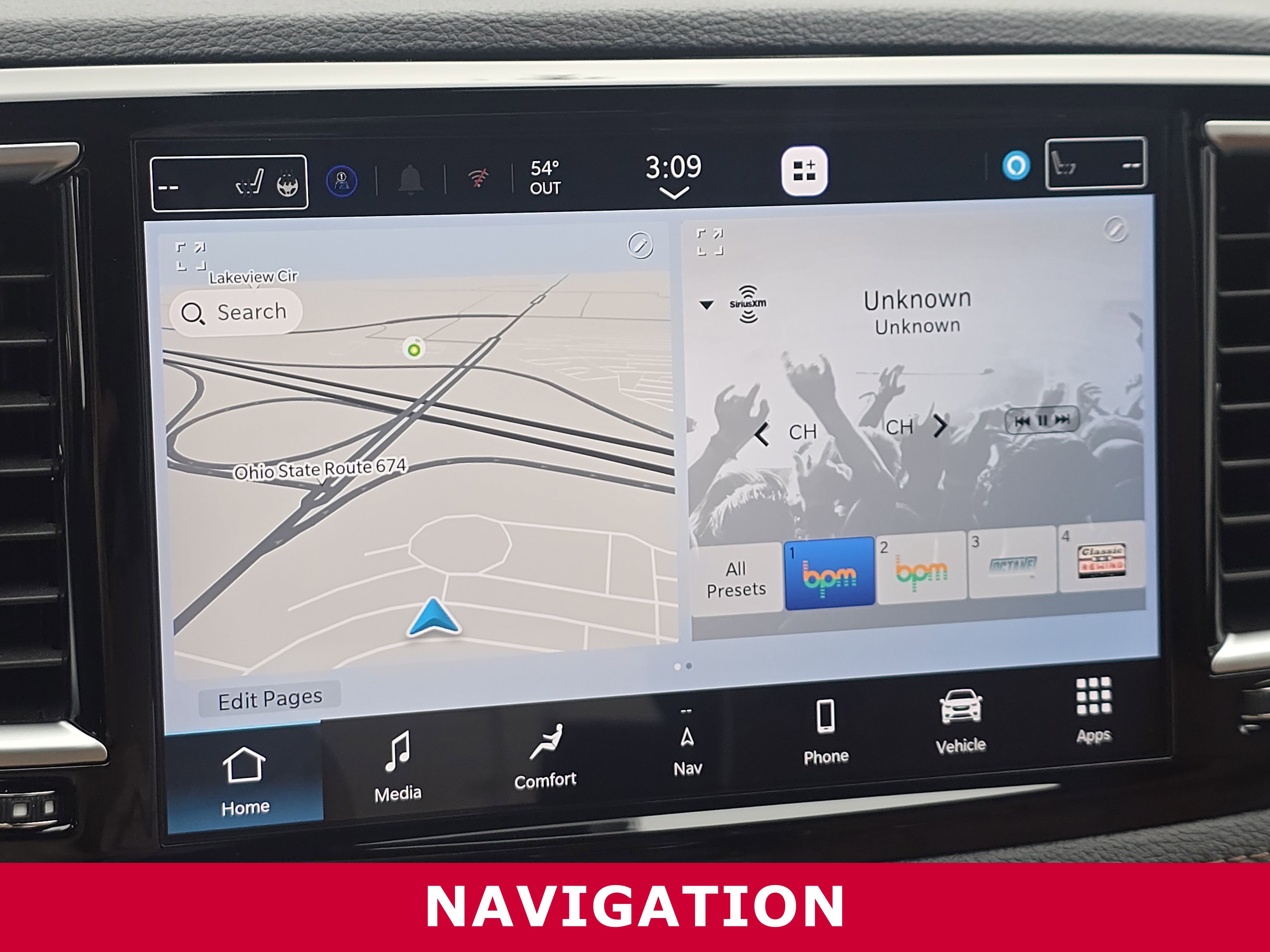 Used 2025 Chrysler Pacifica Pinnacle FWD image 18