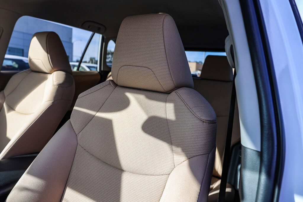 Certified 2025 Toyota RAV4 LE image 15