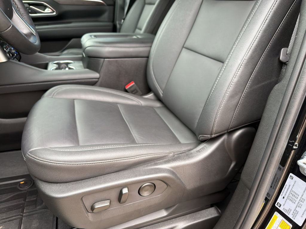 Used 2024 Chevrolet Tahoe LT w/ Luxury Package RWD image 19