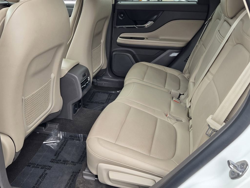 Used 2020 Lincoln Corsair Reserve w/ Equipment Group 202A image 11